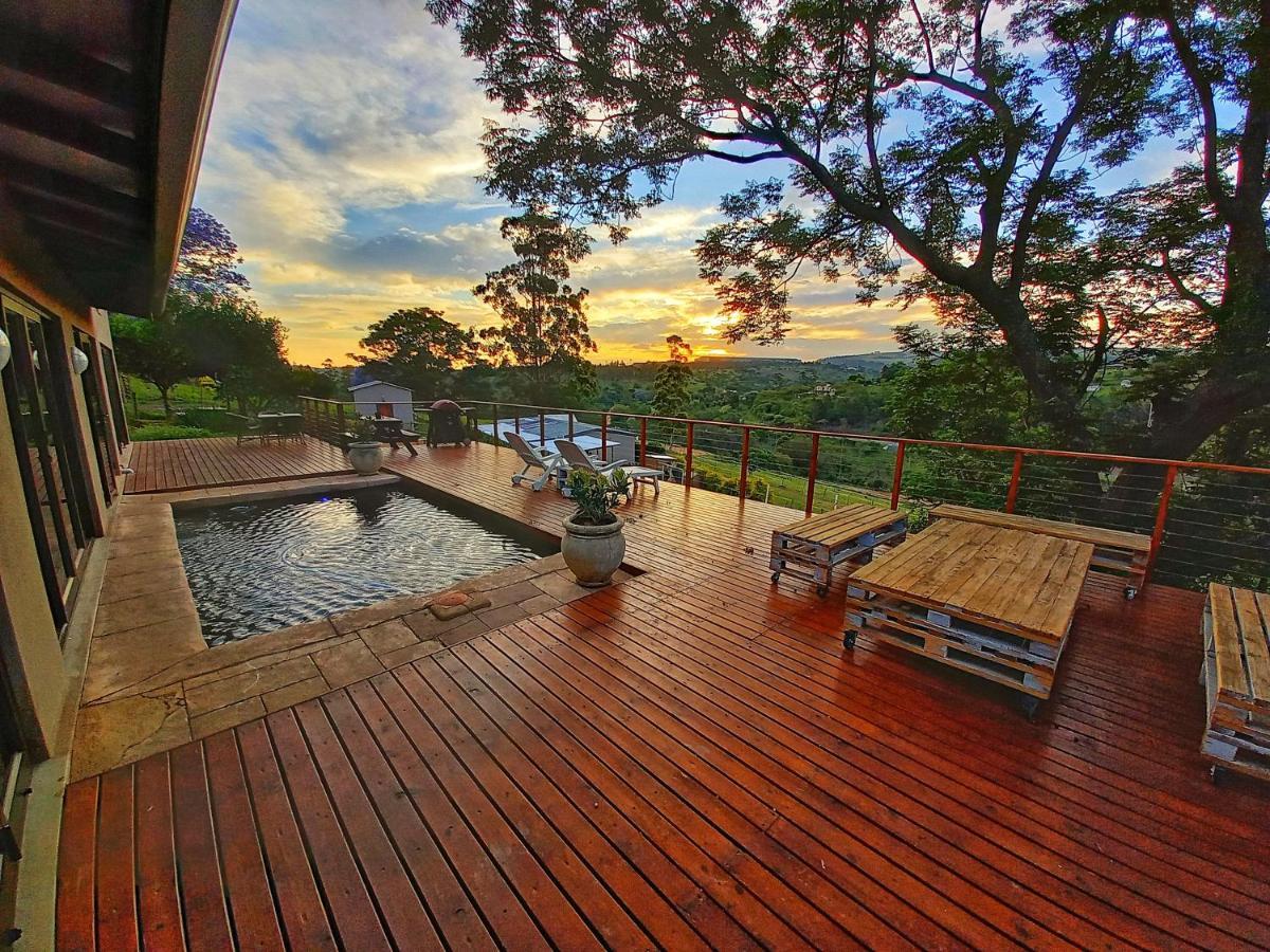 Cavalo Guesthouse & Equestrian Estate Drummond エクステリア 写真