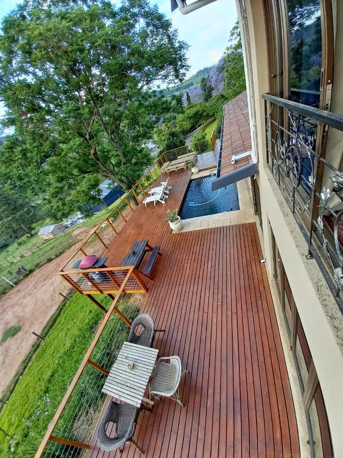 Cavalo Guesthouse & Equestrian Estate Drummond エクステリア 写真
