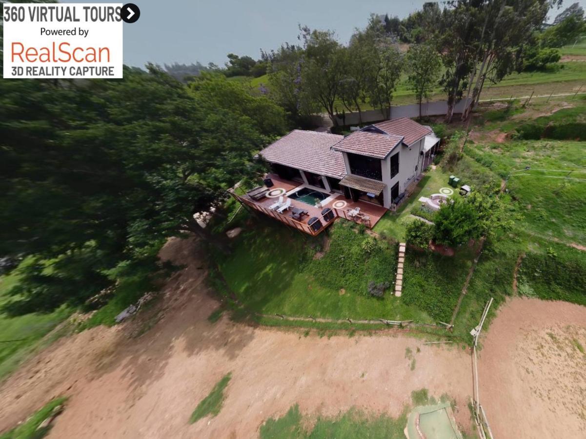 Cavalo Guesthouse & Equestrian Estate Drummond エクステリア 写真